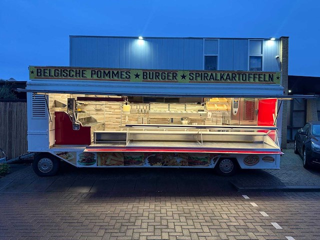 De vries 2000 aanhangwagen 7 meter friet patatwagen grillwagen koelwagen rationale 4477 - afbeelding 9 van  45