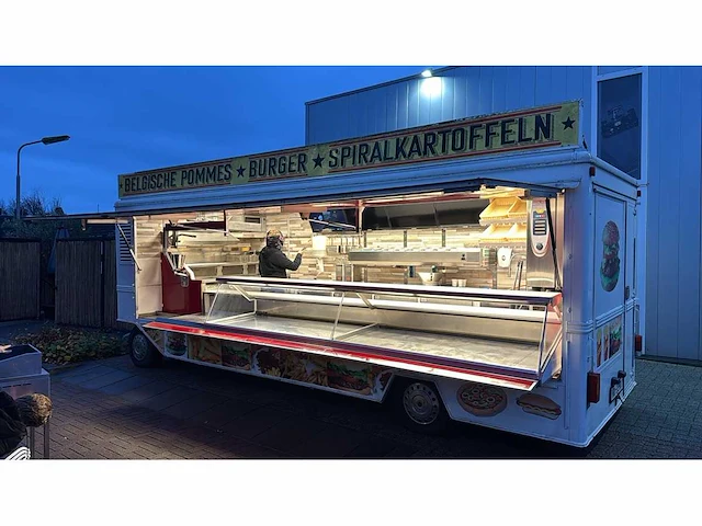 De vries 2000 aanhangwagen 7 meter friet patatwagen grillwagen koelwagen rationale 4477 - afbeelding 2 van  45