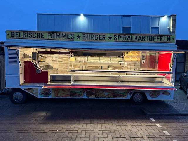 De vries 2000 aanhangwagen 7 meter friet patatwagen grillwagen koelwagen rationale 4477 - afbeelding 3 van  45