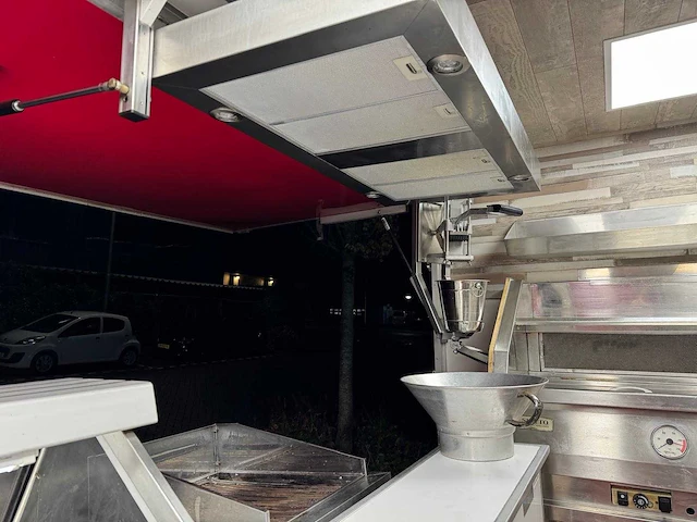 De vries 2000 aanhangwagen 7 meter friet patatwagen grillwagen koelwagen rationale 4477 - afbeelding 17 van  45