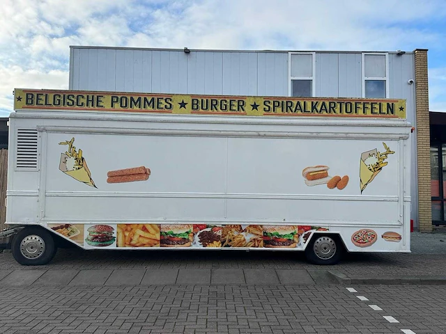 De vries 2000 aanhangwagen 7 meter friet patatwagen grillwagen koelwagen rationale 4477 - afbeelding 39 van  45
