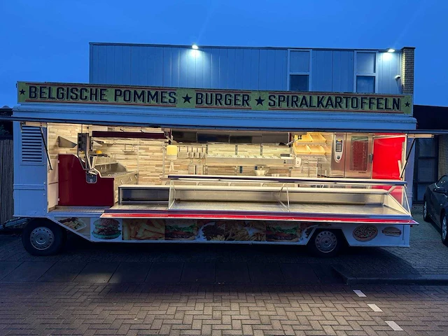 De vries 2000 aanhangwagen 7 meter friet patatwagen grillwagen koelwagen rationale 4477 - afbeelding 43 van  45