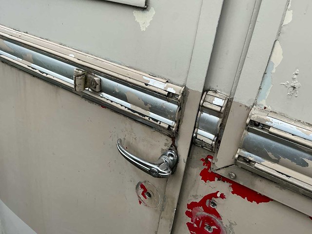 De vries carroserie 2006 gebakskraam - afbeelding 13 van  38