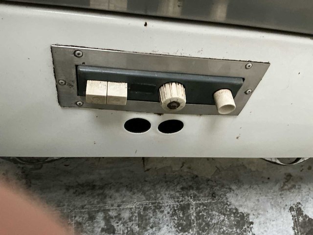 De vries carroserie 2006 gebakskraam - afbeelding 19 van  38