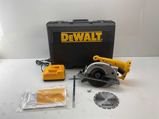 De walt - dw935k - handzaagmachine - afbeelding 1 van  8