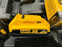 De walt accu's en laders (3x) - afbeelding 3 van  6