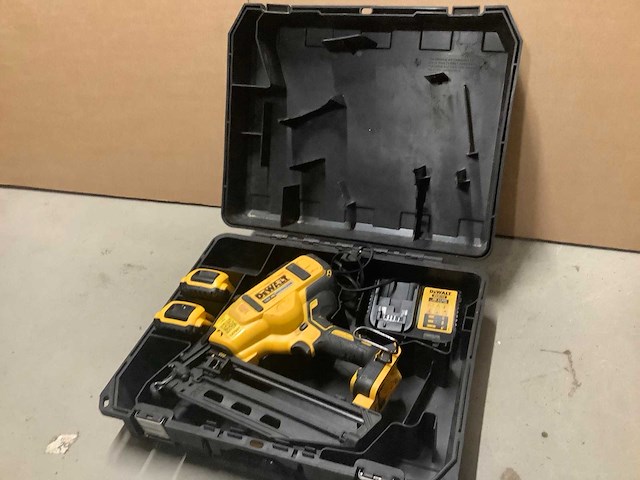 De walt dcn669 accu schiethamer - afbeelding 1 van  5