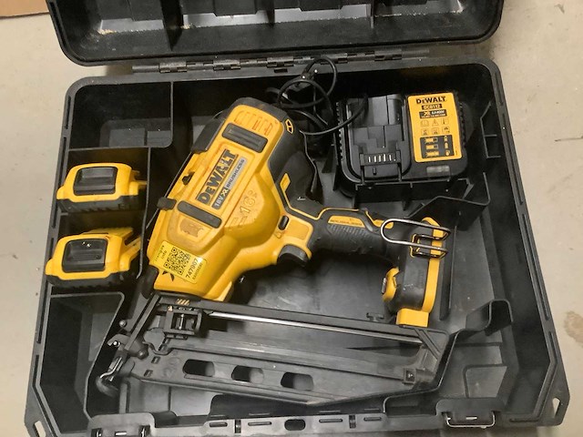 De walt dcn669 accu schiethamer - afbeelding 3 van  5