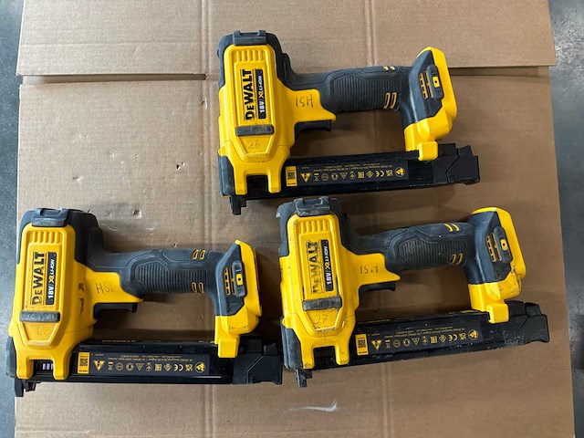 De walt dcn710 tacker (3x) - afbeelding 1 van  7