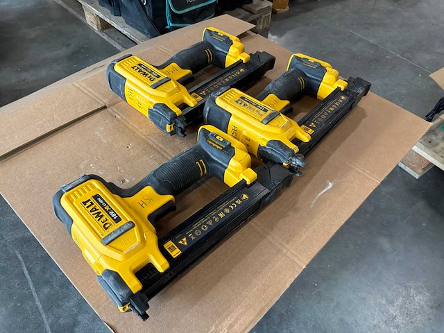 De walt dcn710 tacker (3x) - afbeelding 3 van  7