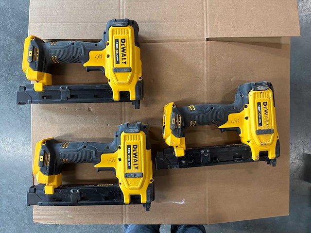 De walt dcn710 tacker (3x) - afbeelding 4 van  7