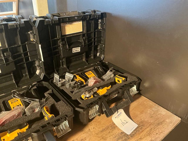 De walt dcs356 accu multi-tool - afbeelding 1 van  3