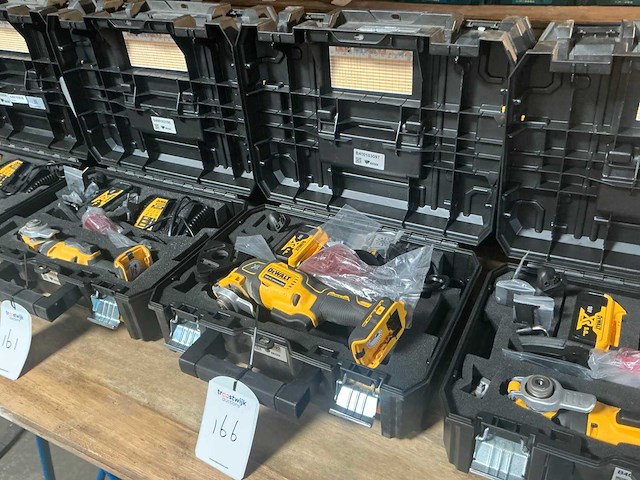 De walt dcs356 accu multi-tool - afbeelding 1 van  3