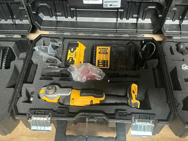 De walt dcs356 accu multi-tool - afbeelding 2 van  3