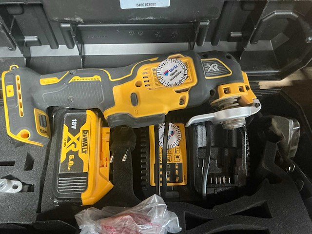 De walt dcs356 accu multi-tool - afbeelding 3 van  3