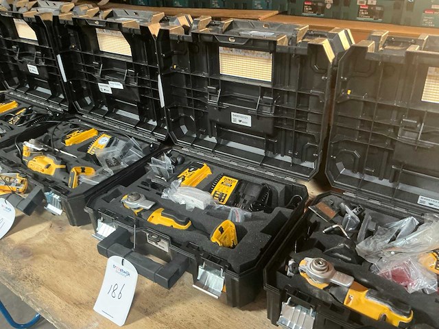De walt dcs356 accu multi-tool - afbeelding 1 van  1