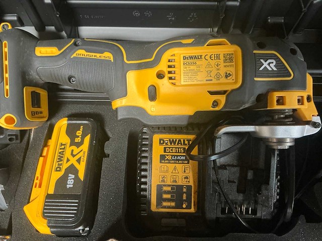 De walt dcs356 accu multi-tool - afbeelding 3 van  3