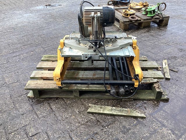 De walt dw 743 n afkort cirkelzaagmachine - afbeelding 4 van  8