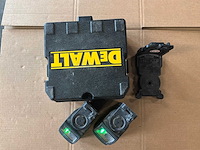 De walt dw088cg bouwlaser met statief (2x) - afbeelding 1 van  9