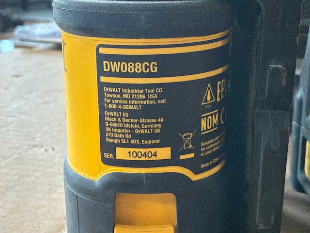 De walt dw088cg bouwlaser met statief (2x) - afbeelding 5 van  9