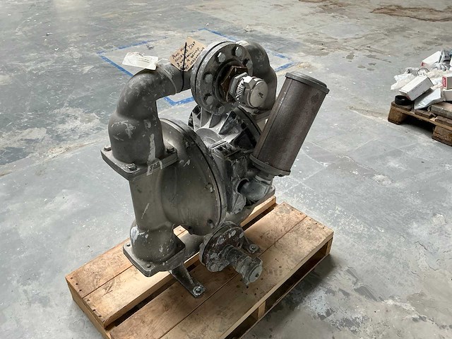 De wilden xps 1530 pneumatische membraan pomp - afbeelding 1 van  12
