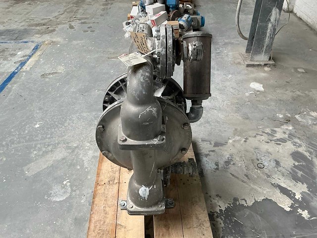 De wilden xps 1530 pneumatische membraan pomp - afbeelding 5 van  12