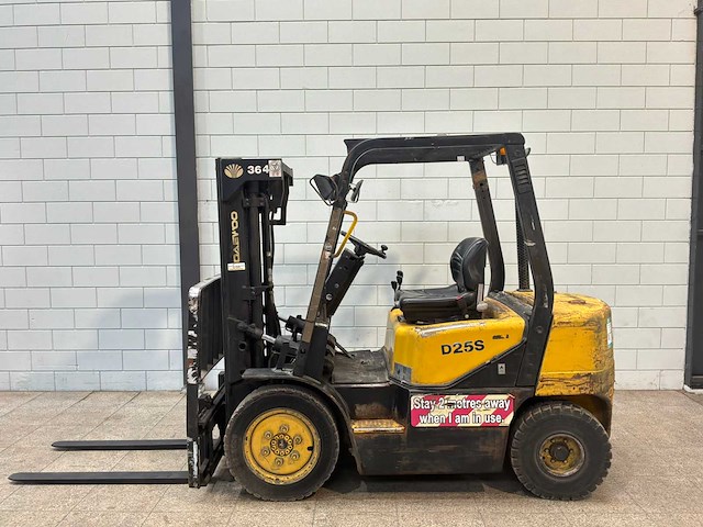 Deawoo - 1999 - d20-s2 - vorkheftruck - afbeelding 1 van  18
