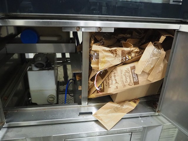 Debag - afbeelding 9 van  11