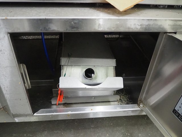 Debag - afbeelding 10 van  11