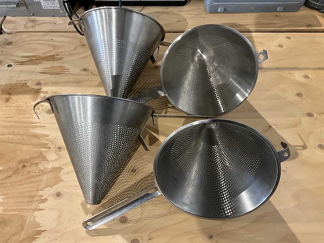 Debuyer - rvs puntzeef ø 23 cm (4x) - afbeelding 1 van  2