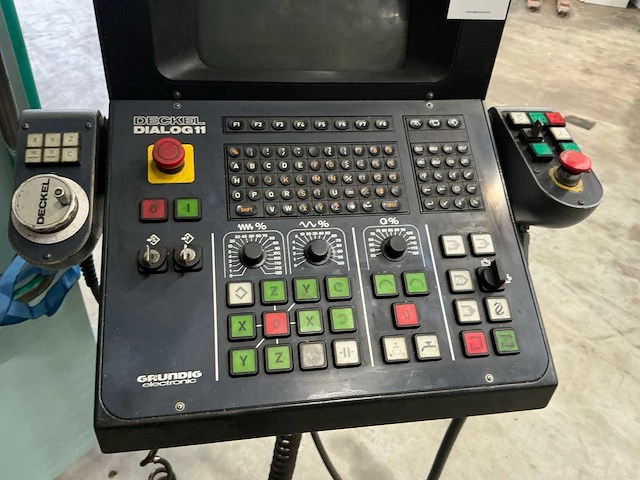 Deckel fp4-60t verticaal bewerkingscentrum - afbeelding 9 van  15