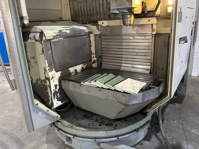 Deckel maho - dmu 60t - cnc-milling machine - 2001 - afbeelding 27 van  36