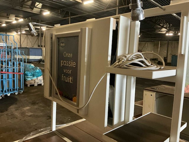 Decor opstelling/ kasten met lcd scherm en koeling - afbeelding 10 van  29
