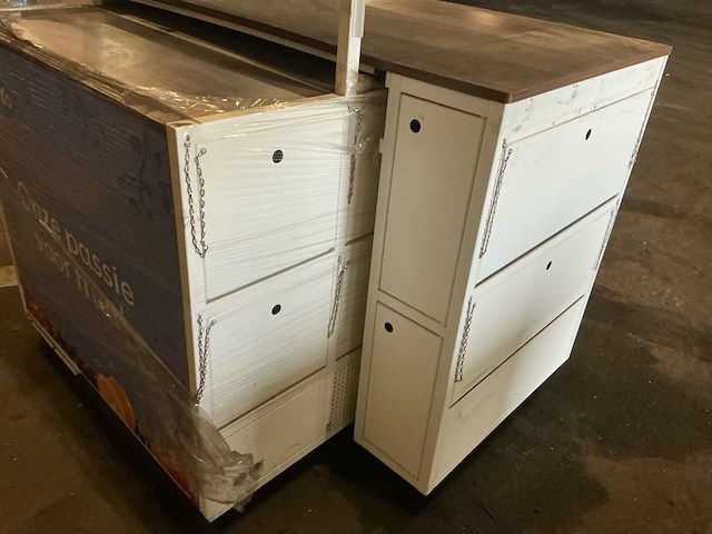 Decor opstelling/ kasten met lcd scherm en koeling - afbeelding 23 van  29