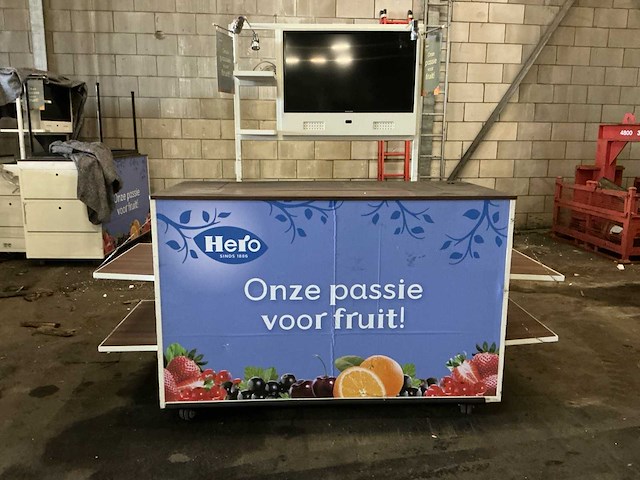 Decor opstelling/ kasten met lcd scherm en koeling - afbeelding 28 van  29