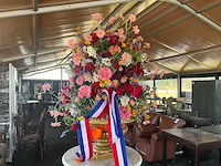 Decoratie bloemstuk op tafel - afbeelding 1 van  8