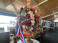 Decoratie bloemstuk op tafel - afbeelding 2 van  8