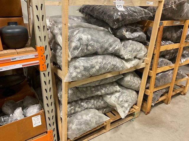 Decoratie denneappels - afbeelding 2 van  6