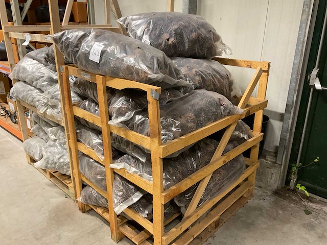 Decoratie denneappels - afbeelding 5 van  6