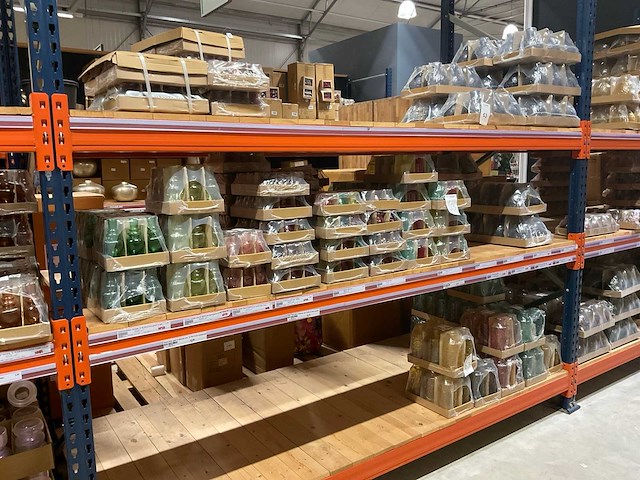 Decoratie flessen, vazen - afbeelding 1 van  13