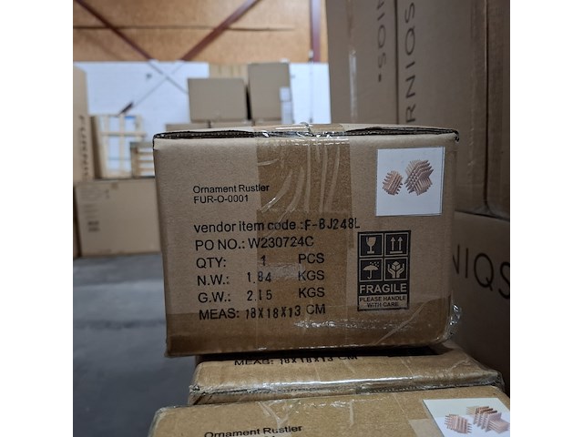 Decoratie, furniqs, ornament rustler - afbeelding 3 van  3