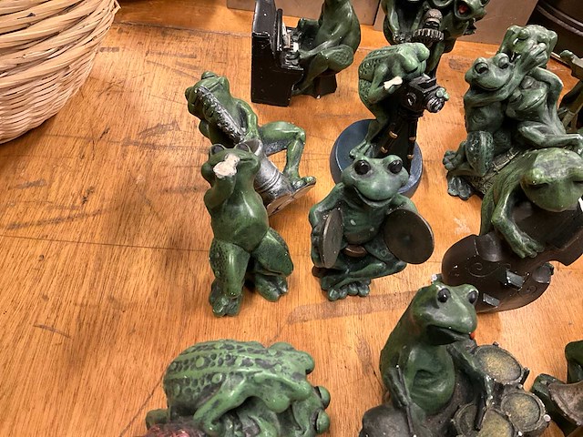 Decoratie kikkers (21x) - afbeelding 5 van  7