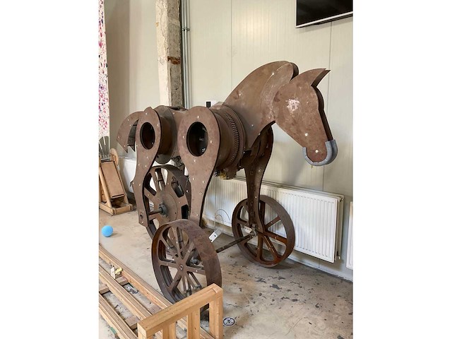 Decoratie “kinetisch paard” - afbeelding 2 van  7