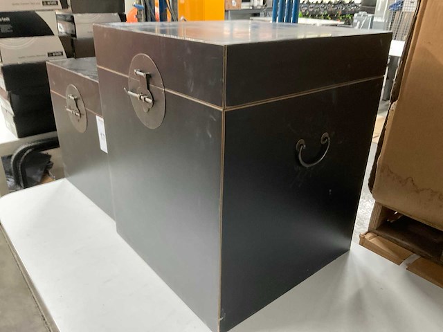 Decoratie kisten en stoelen (2x) - afbeelding 7 van  13