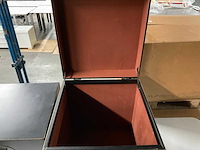 Decoratie kisten en stoelen (2x) - afbeelding 8 van  13