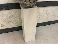 Decoratie kunst bloemstuk op zuil - afbeelding 3 van  5