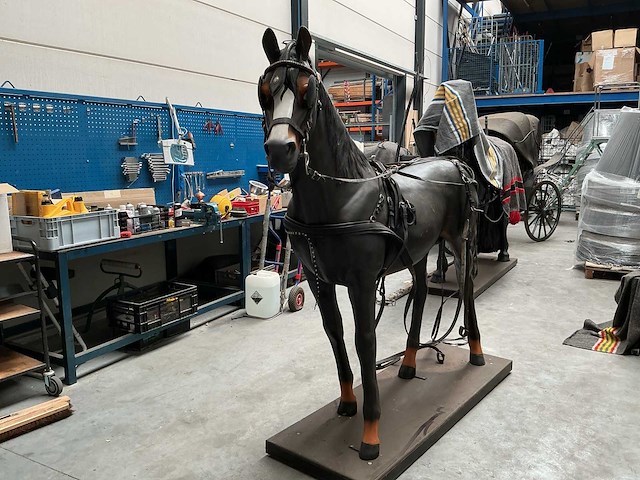 Decoratie paard met tuig - afbeelding 2 van  8