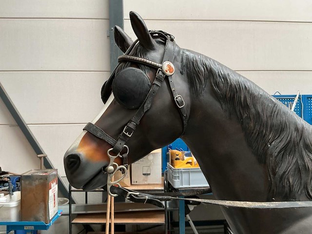 Decoratie paard met tuig - afbeelding 7 van  8