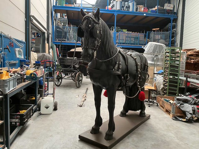 Decoratie paard met tuig - afbeelding 1 van  9