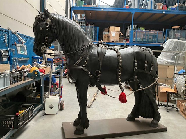 Decoratie paard met tuig - afbeelding 6 van  9